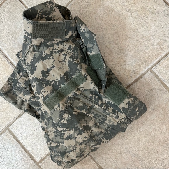 Army Combat Uniform Coat, Digital Camo Men's Regular Small - Picture 2 of 14